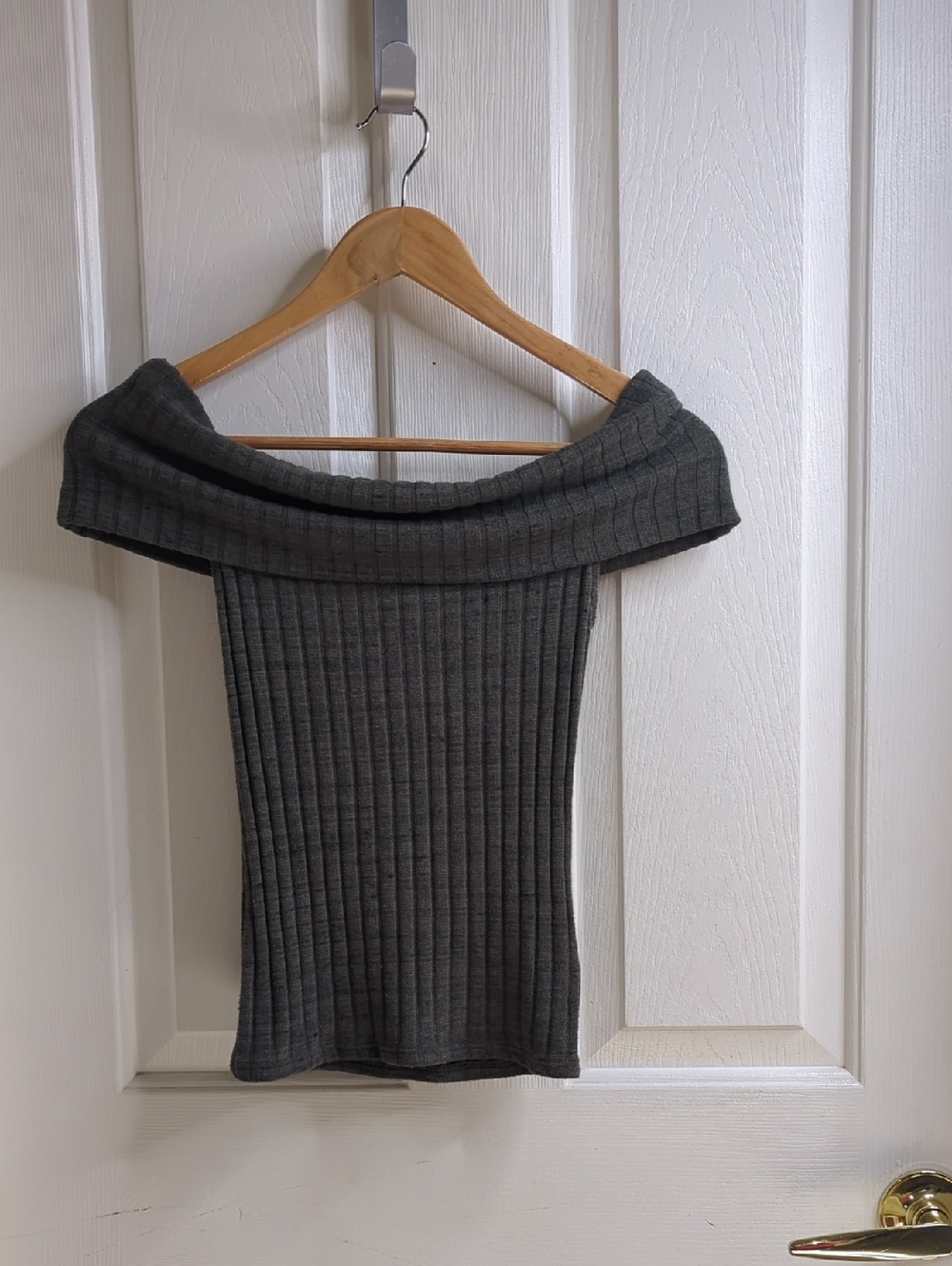 Express‎ Off-the-Shoulder Ribbed Sweater Top - Olive Green Small